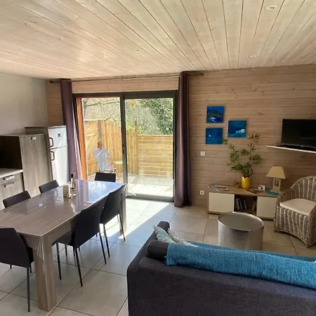 Les Galets Nyaraló *